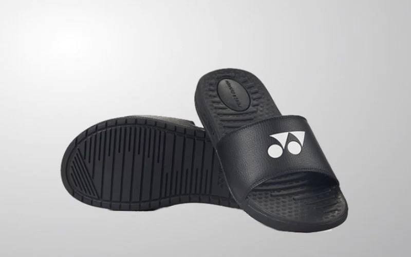 OFF-COURT FOOTWEAR